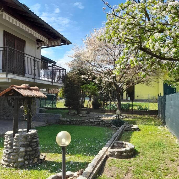 Il Vecchio Kiwi - House With Private Garden Villa Oleggio Castello Bagian luar foto