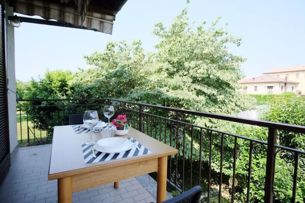 Il Vecchio Kiwi - House With Private Garden Villa Oleggio Castello Bagian luar foto